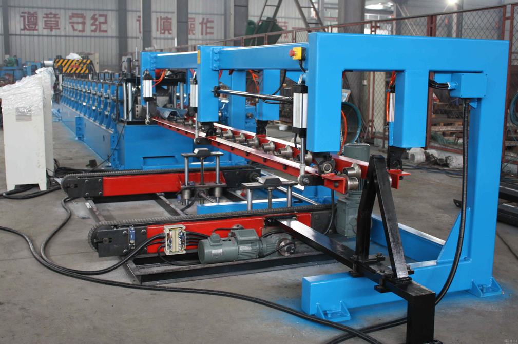 Package stacker of highway guardrail