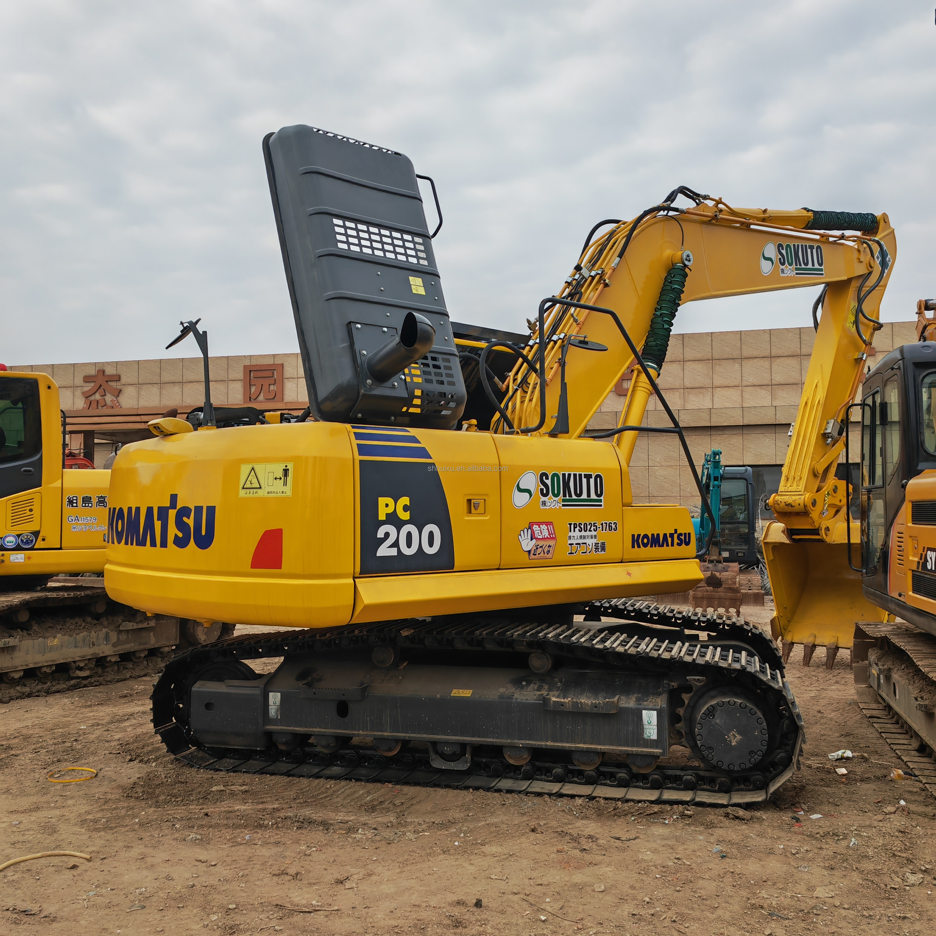 NEW 90% Japan excavator komatsu pc200 excavator used komatsu pc200 japan original