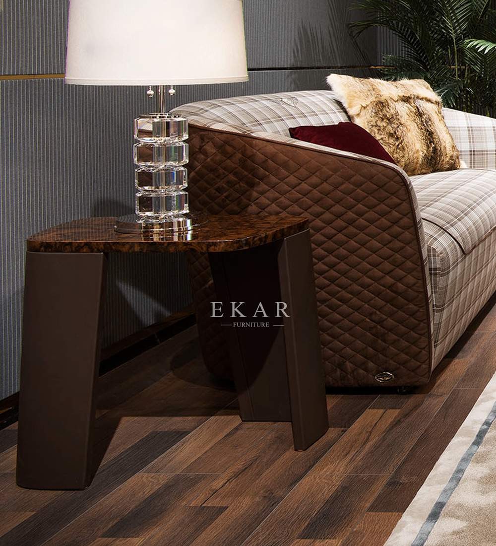 Drawing Room Metal Base Round Corner Table