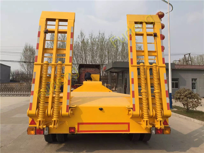 2 axles low bed semi trailer 30 ton low loader with mechanical ladder