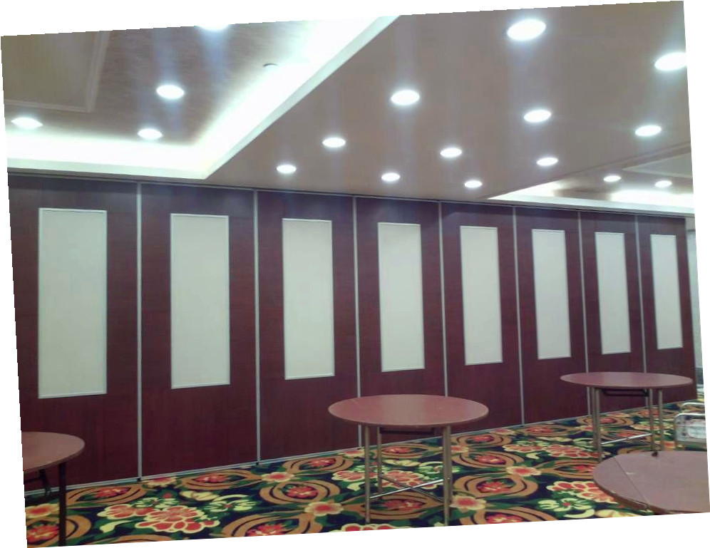 Suspended System Operable Acoustic Movable Partition Walls For Banquet Hall