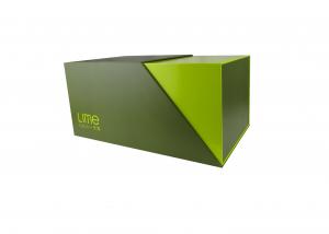 China CDR Small Cardboard Drawer Boxes , Cardboard Folding Gift Box With Eva Insert on sale
