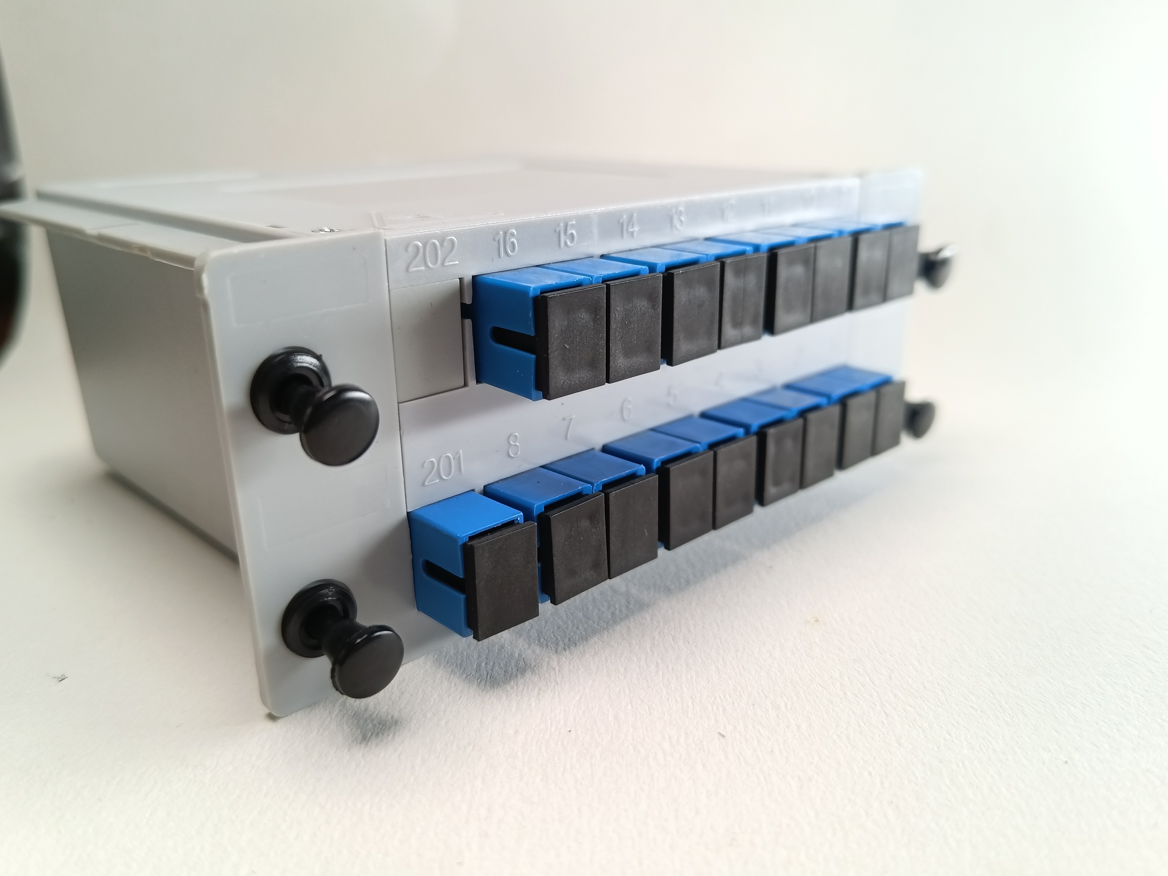 Rack Mount 1x16 SC UPC Fiber Optic PLC Splitter FTTH Epon Gpon LGX Cassette Type