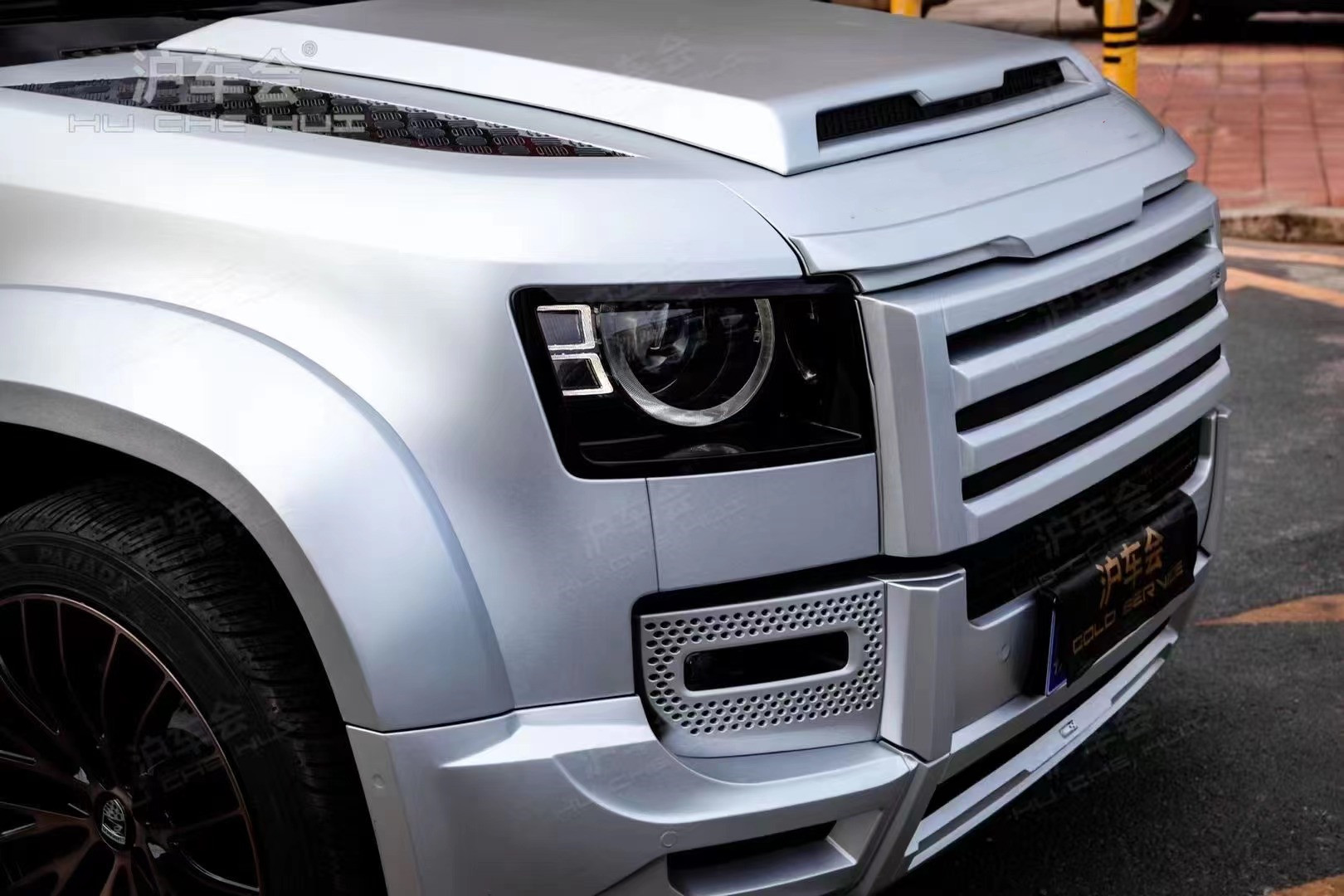 Auto Parts Body Kit for Land Rover Defender Defender Upgraded LUMMA Style Front and Rear Bumper Wide-body Kit