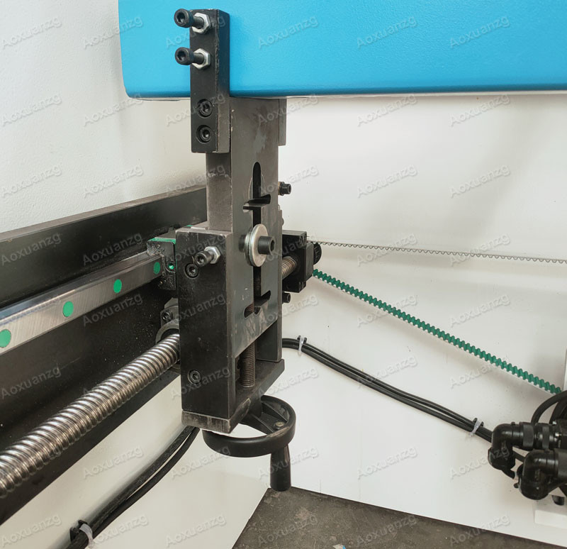 63T 2500MM CNC Controller TP10S Hydraulic Press Brakes Bending Machine Price