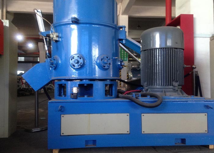 Easy Operation Plastic Agglomerator Machine 150L Output 150kg/H 1700*850*1500mm