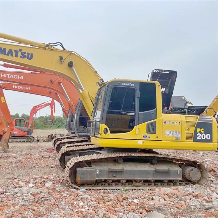Transport Width 2.8m Used Komatsu PC200-8 Excavator from Japan for Construction in 2021