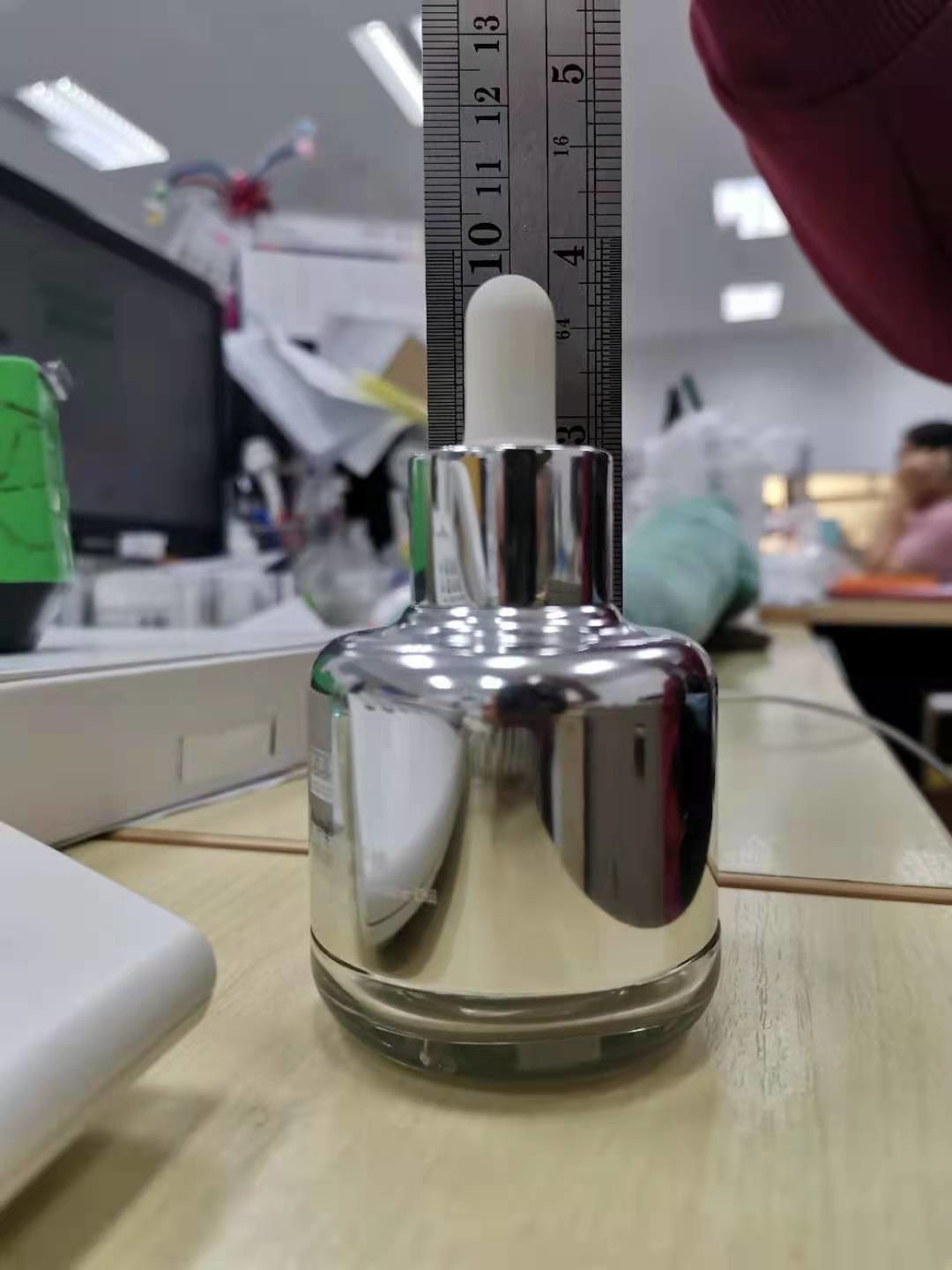 Oval Glass Essential Oil Dropper Bottles 20ml 40ml With Aluminum Shoulder