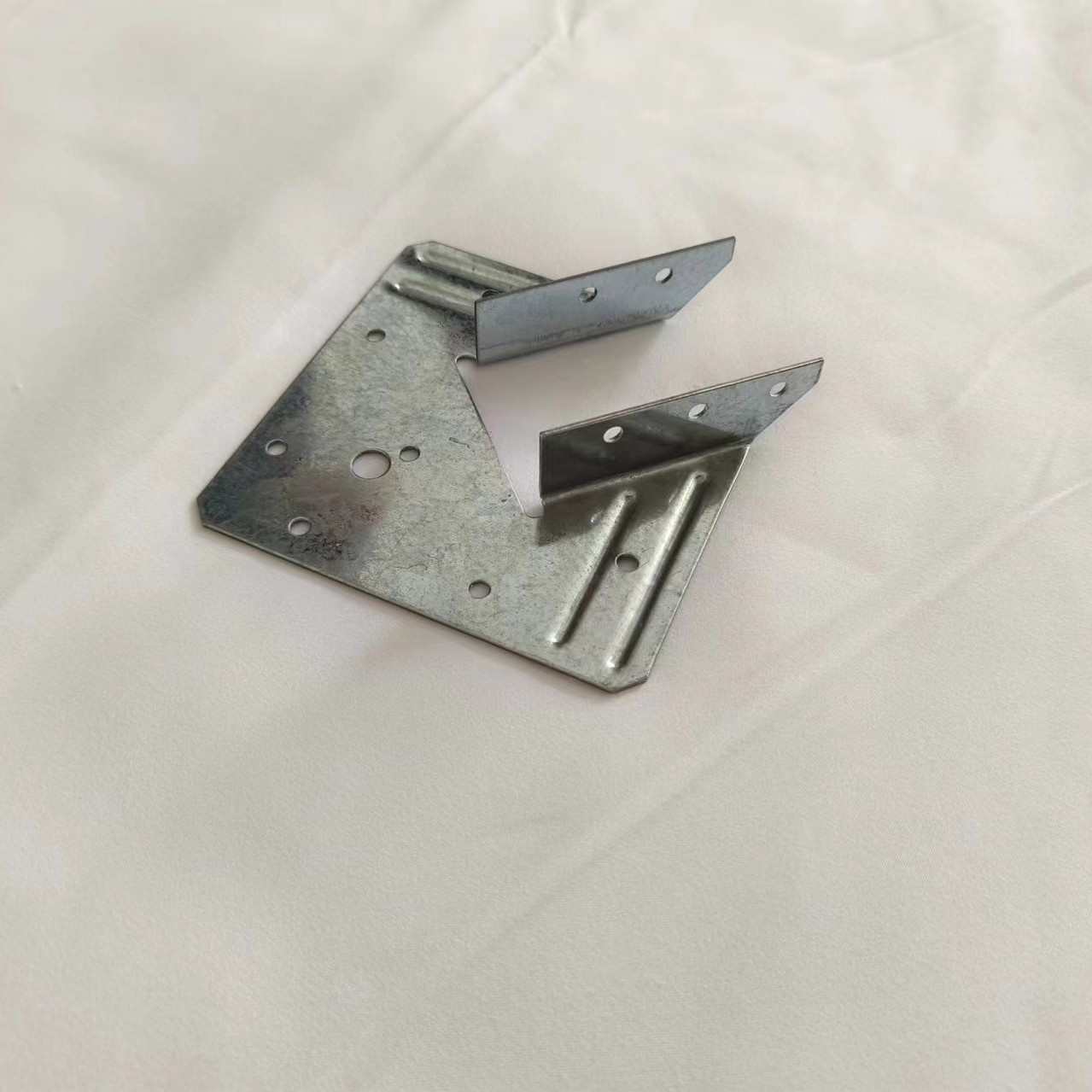 14-Gauge 2MM Hurricane Ties For Rafters 24 Pack Strong Straps Brackets Hot Dip Galvanized Powder Coating Clips Joist Hangers For 2X Deck Joists Roof