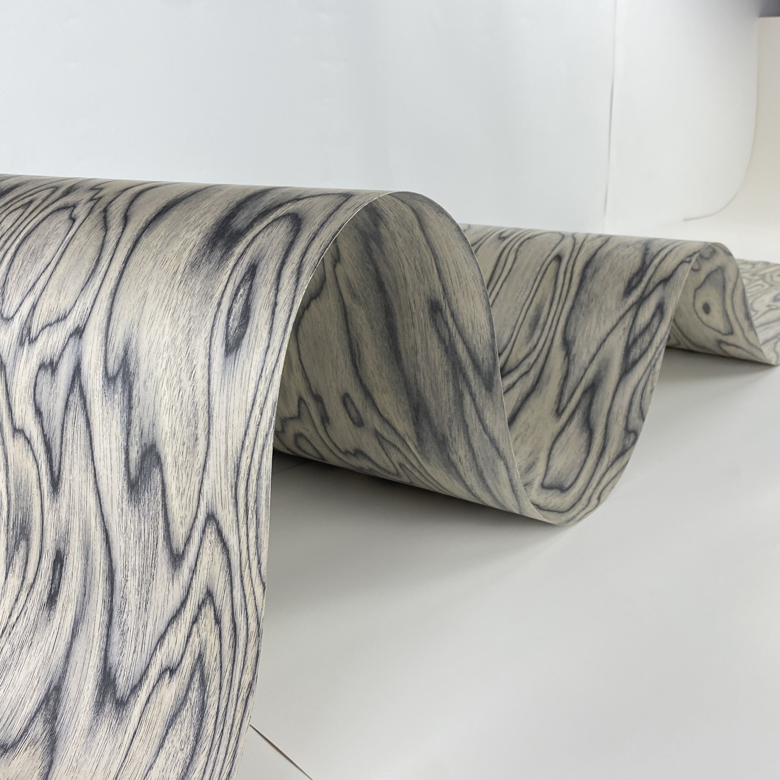 Various Styles Melamine Fancy Recon Wood Face Veneer/ Laminated Recon Veneer