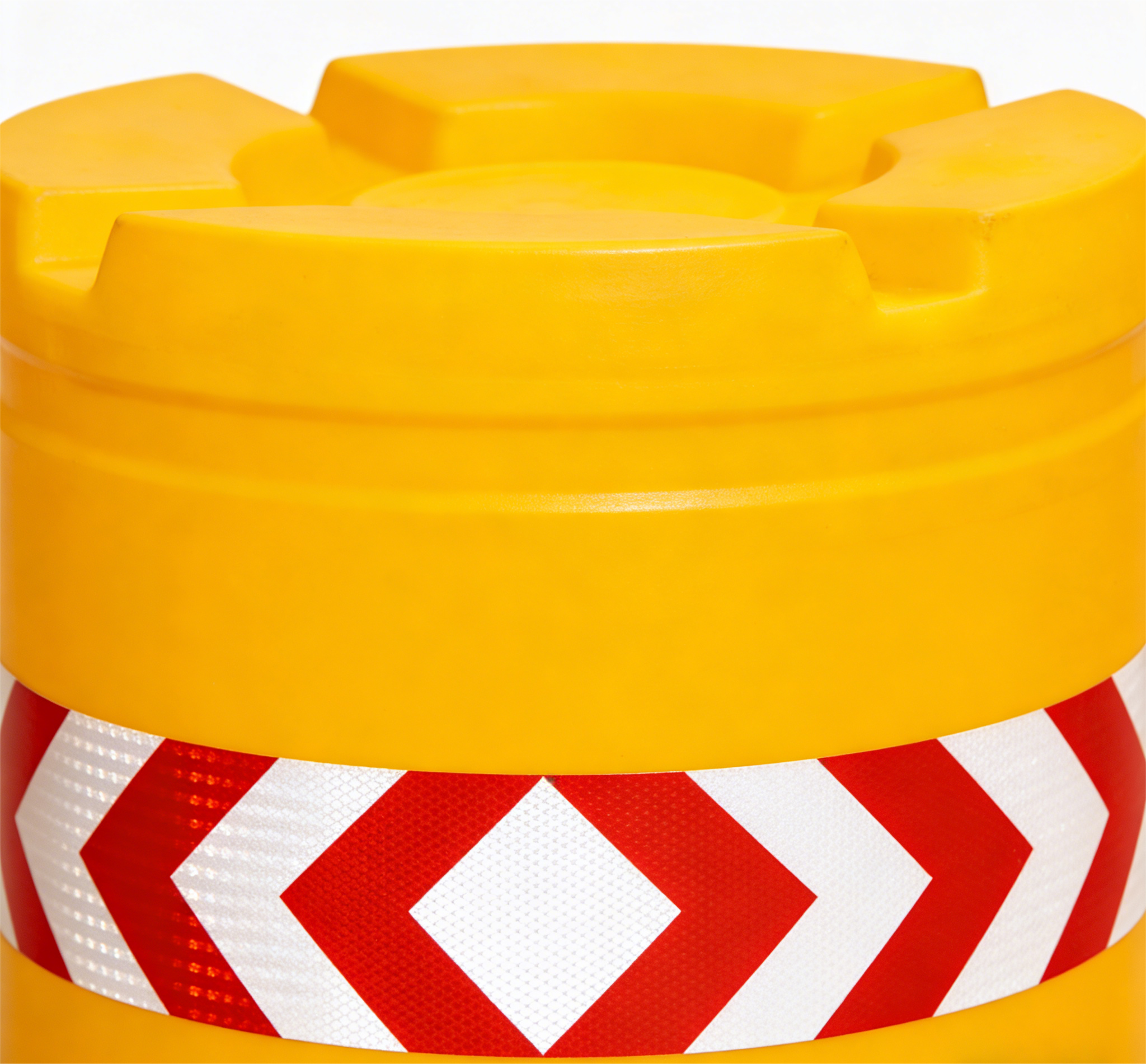 Height 920 mm Diameter 900 mm Water Capacity 500 kg Yellow Crash Cushion Cylinder with Reflective Sheeting – Water-Filled Impact Attenuator