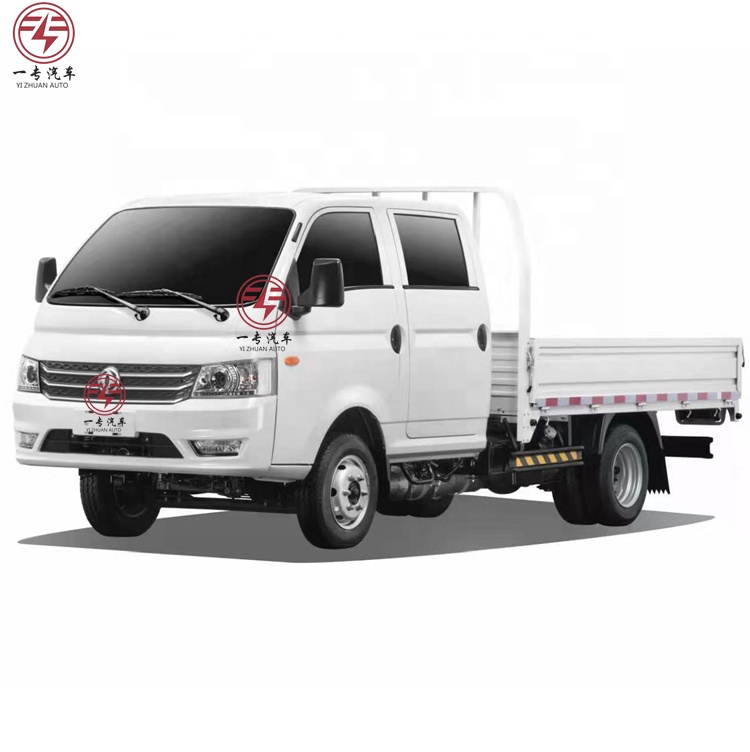 Small Dongfeng 4x2 Mini Diesel Light Cargo Pickup with 2t Capacity and Half a Row Seat
