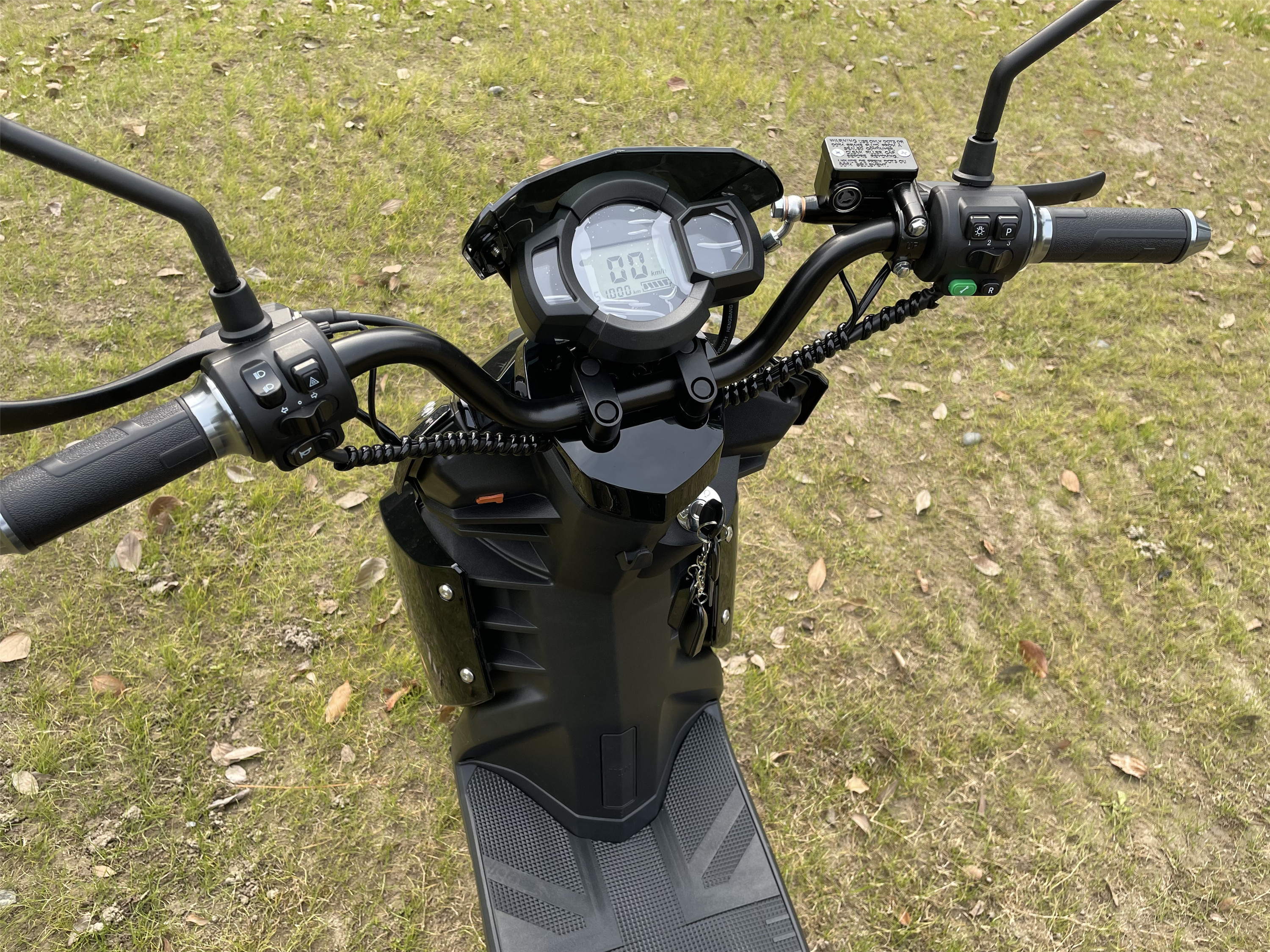 Two wheel Electric Moped For Adults TT 48V 20Ah Lithium Battery Electric Scooter