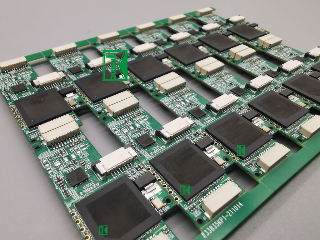 Custom Quick Turn SMT PCB Assembly with 1.6mm Board Thickness and Green Soldmask