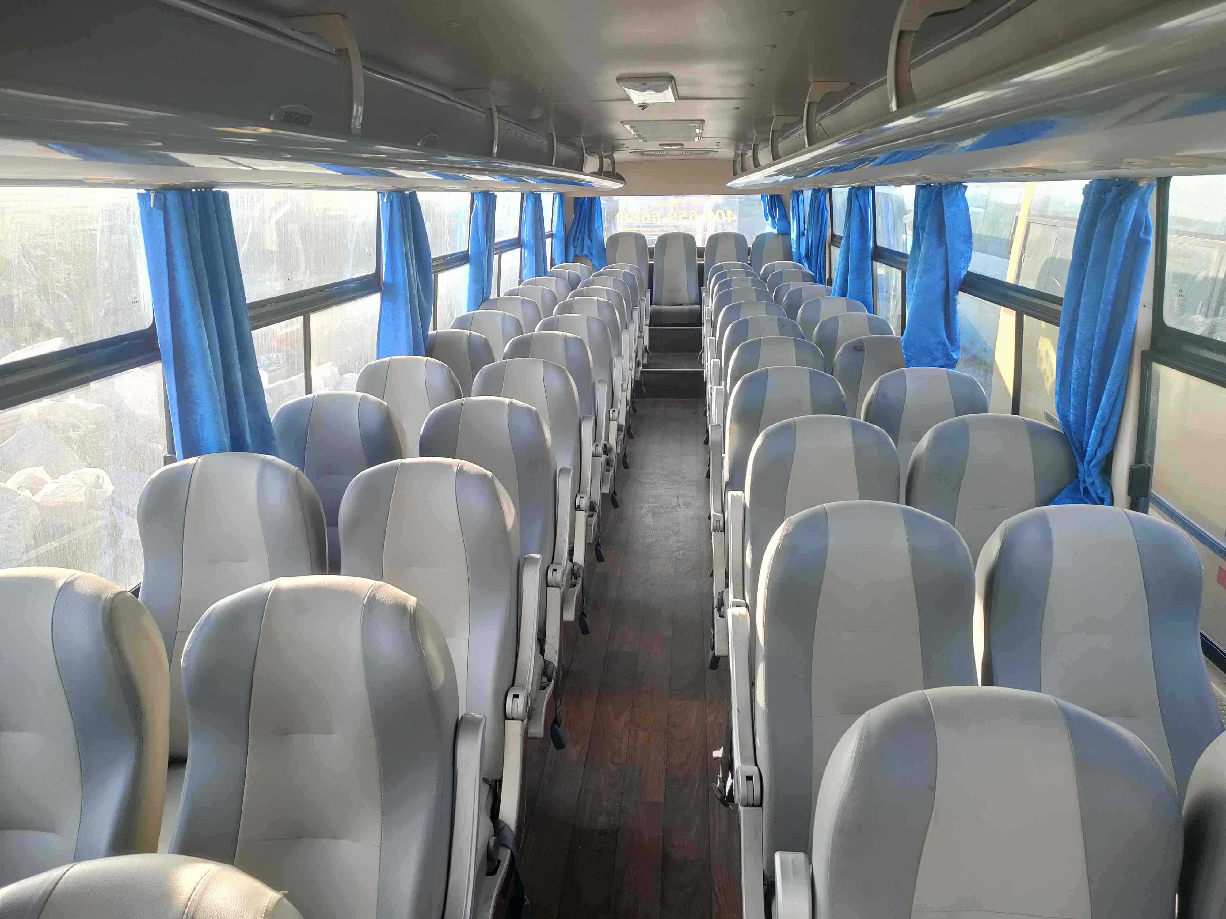 Right Steering Bus Yutong Front Engine Coach Zk6112d 3 Buses 45000km Good Tyres