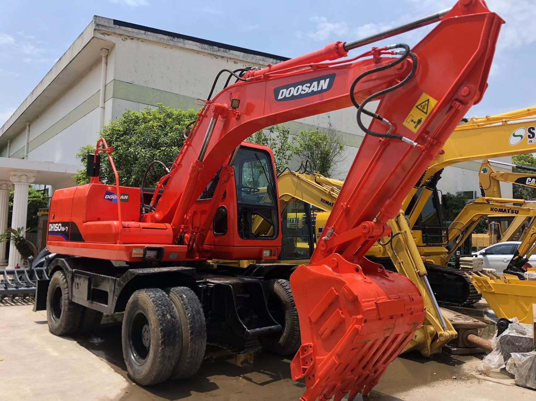 TOSHIBA Hydraulic Cylinder Used DH150 Wheel Excavator/Doosan 220 225 Walking Diggers