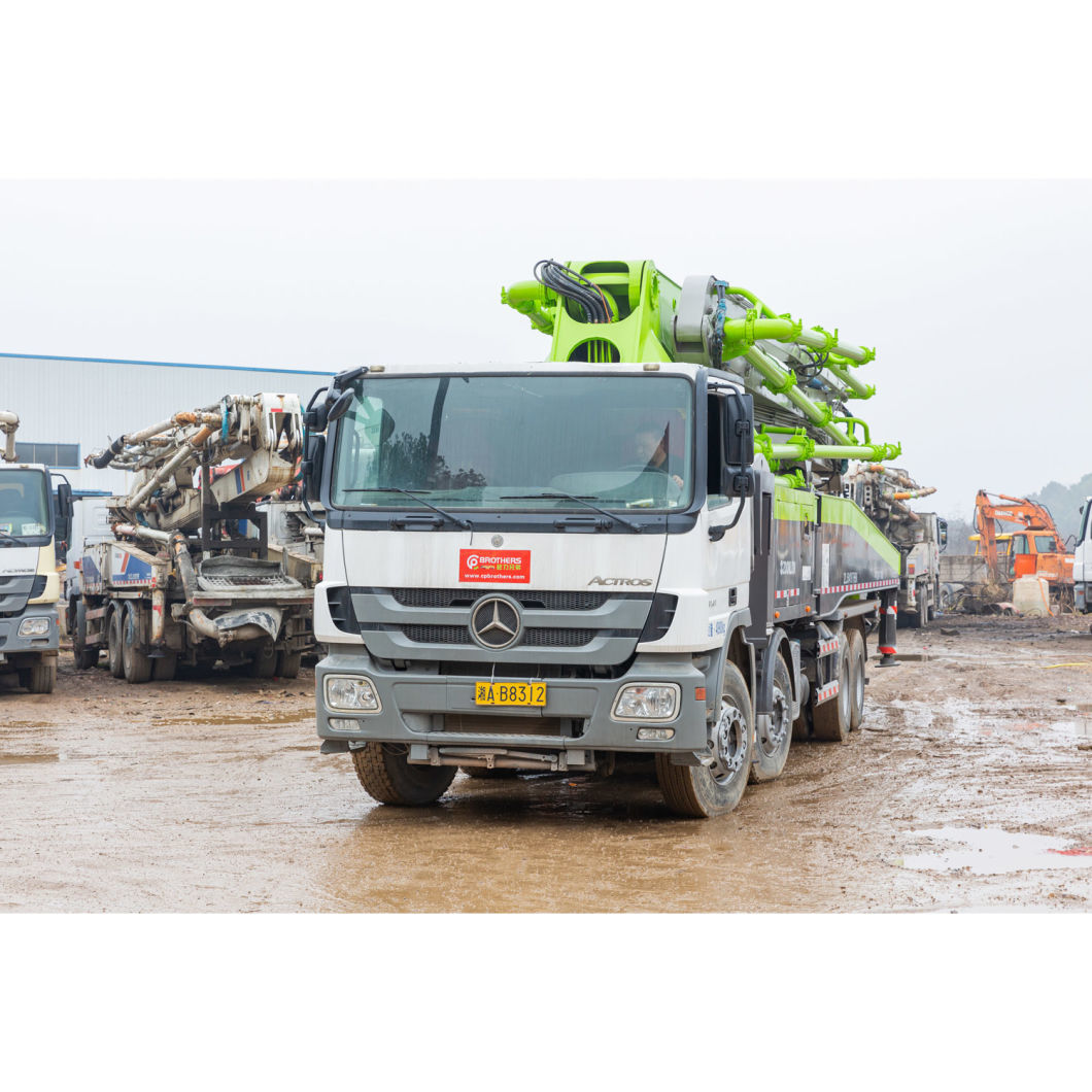 Heavy Equipment Zoomlion Concrete Pump Truck 52m Boom Pump
