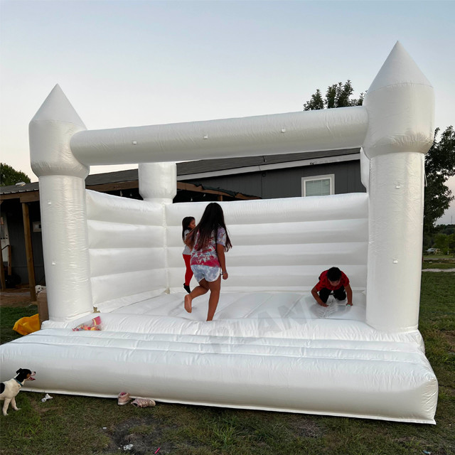 Inflatable Bounce House Giant Bouncy Castle Adults Jumping Inflatable Bouncer