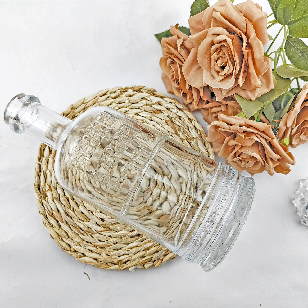 Custom Glass Bottle for Vodka Spirits High Polymer Plug Transparent Cylindrical Shape
