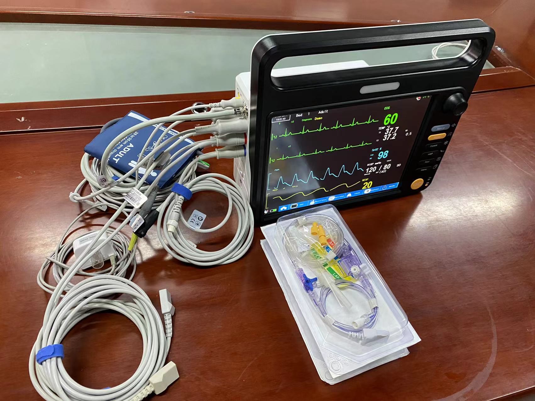Modular Cardiac Portable Patient Monitor For ICU Ambulance OEM ODM