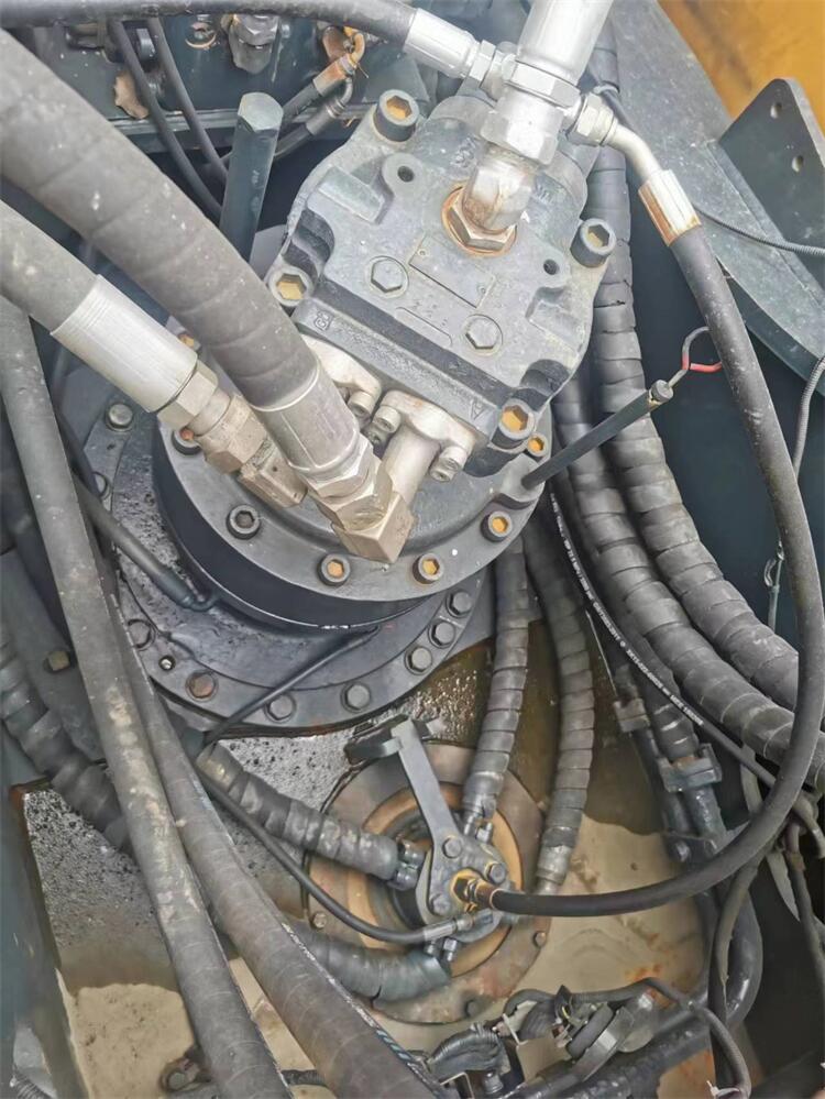 Get a Great Deal on Used Hyundai R305-9T R305 Excavator with Cummins Engine in Shanghai