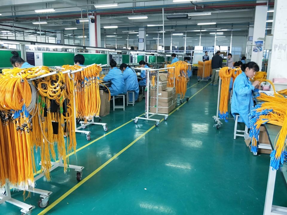 12 Core Fiber Optic Pigtails UPC APC For FTTH FTTB FTTX Network