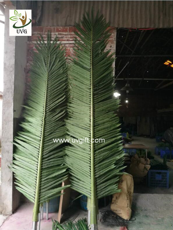 UVG level 8 wind resistance outdoor ornamental artificial palm tree branches and leaves for theme park landscape PTR057