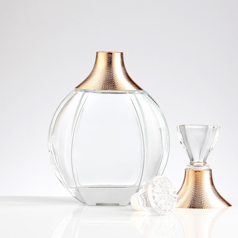 750ml Glass Bottle for Wine Drinking in Clear Design
