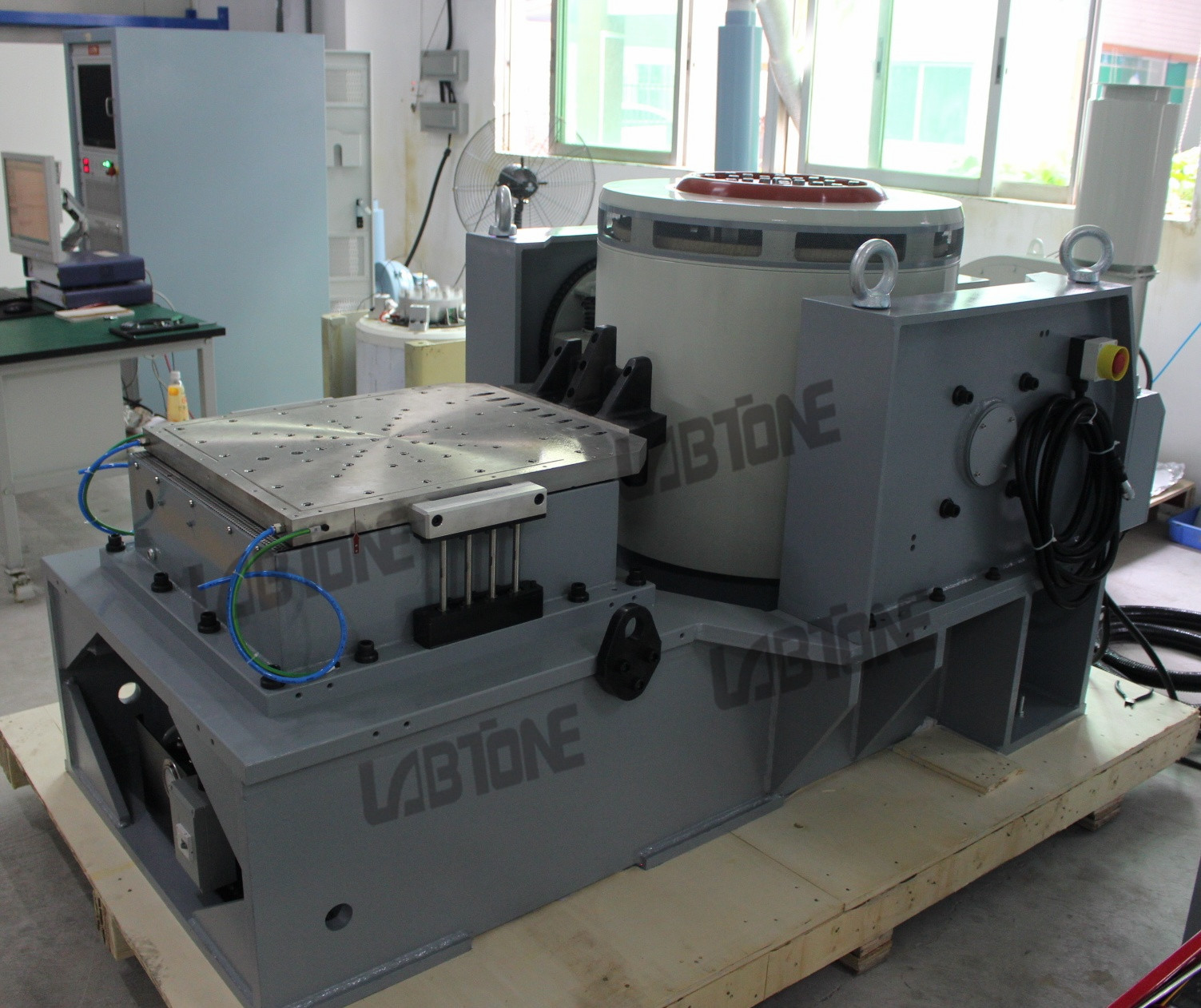 ISTA 6-Amazon Electrodynamic Vibration Shaker System AC 3-Phase 380V / 50Hz