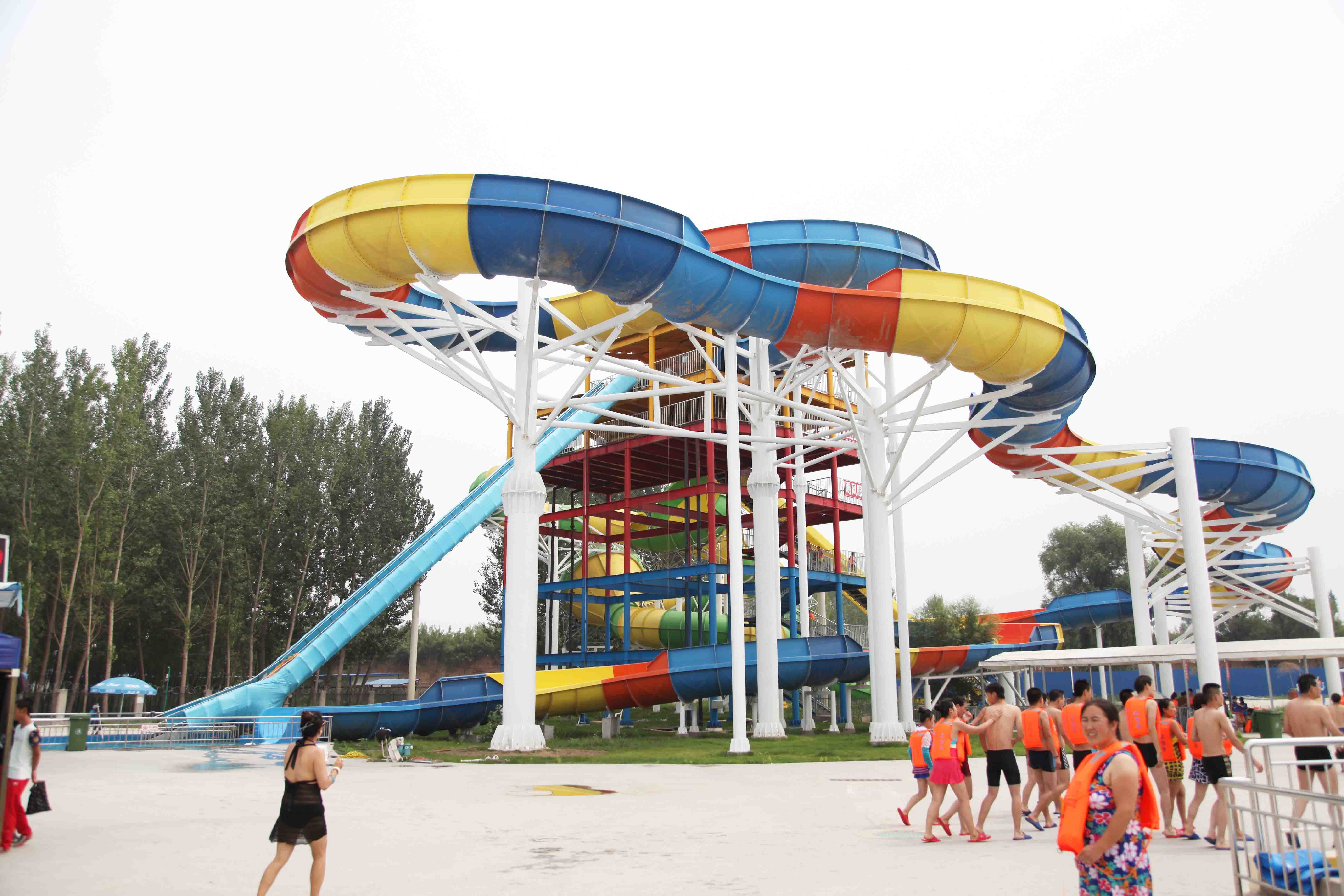 Strong QC Team Amusement Aquapark Water Dragon Water Roller Coaster For Water Park