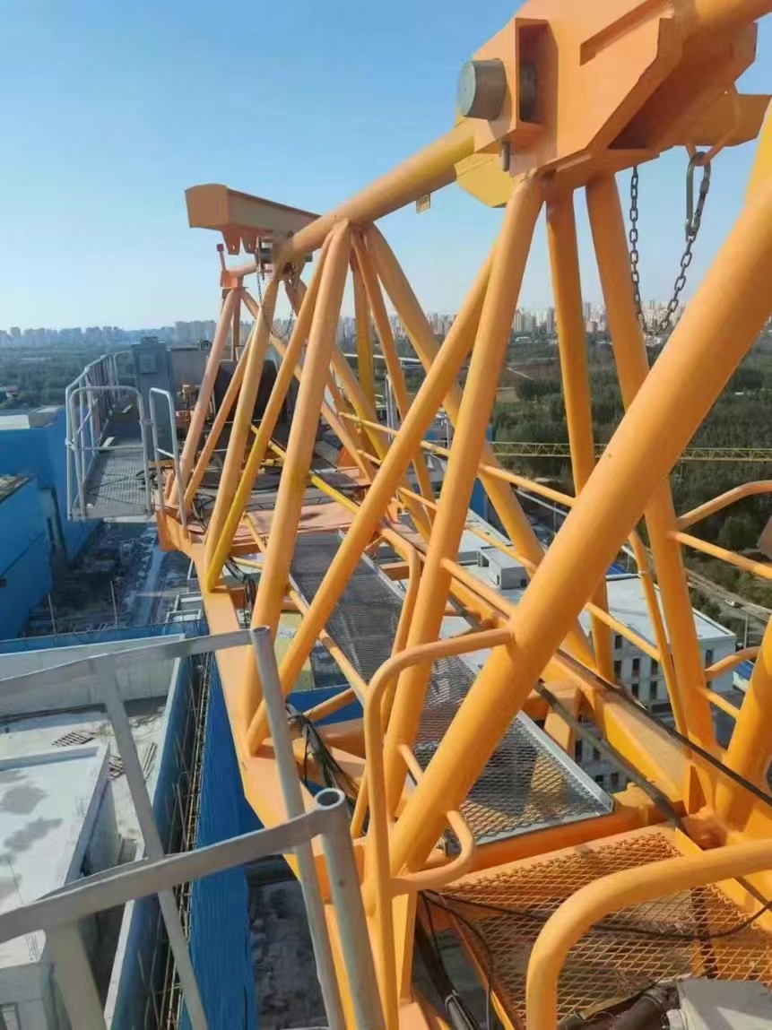 2021 STT200 10T Zoomlion Tower Crane 7015-10 70m Maximum Lifting Height