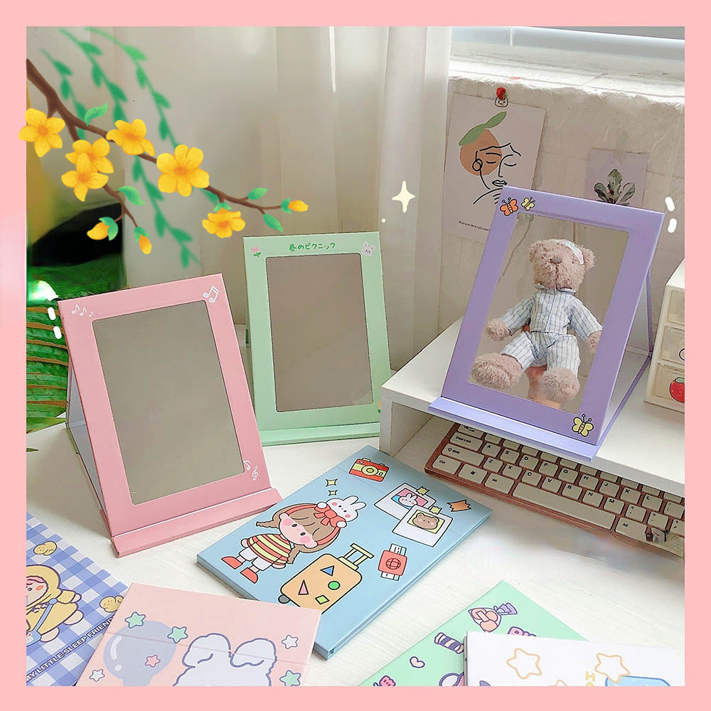 Customized Mini Round Pocket Vanity Heart Shaped Makeup Compact Mirror for Touch-Ups