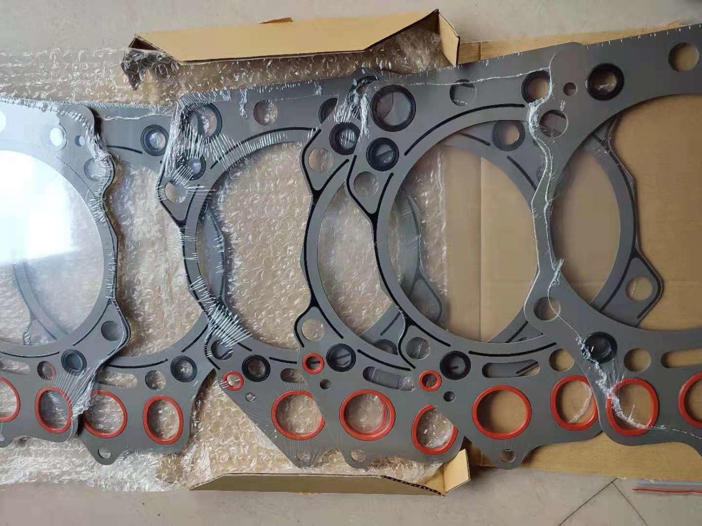 Komatsu 6d140 Diesel Engine Spare Parts 6210-17-1813 Cylinder Head Gasket Fit