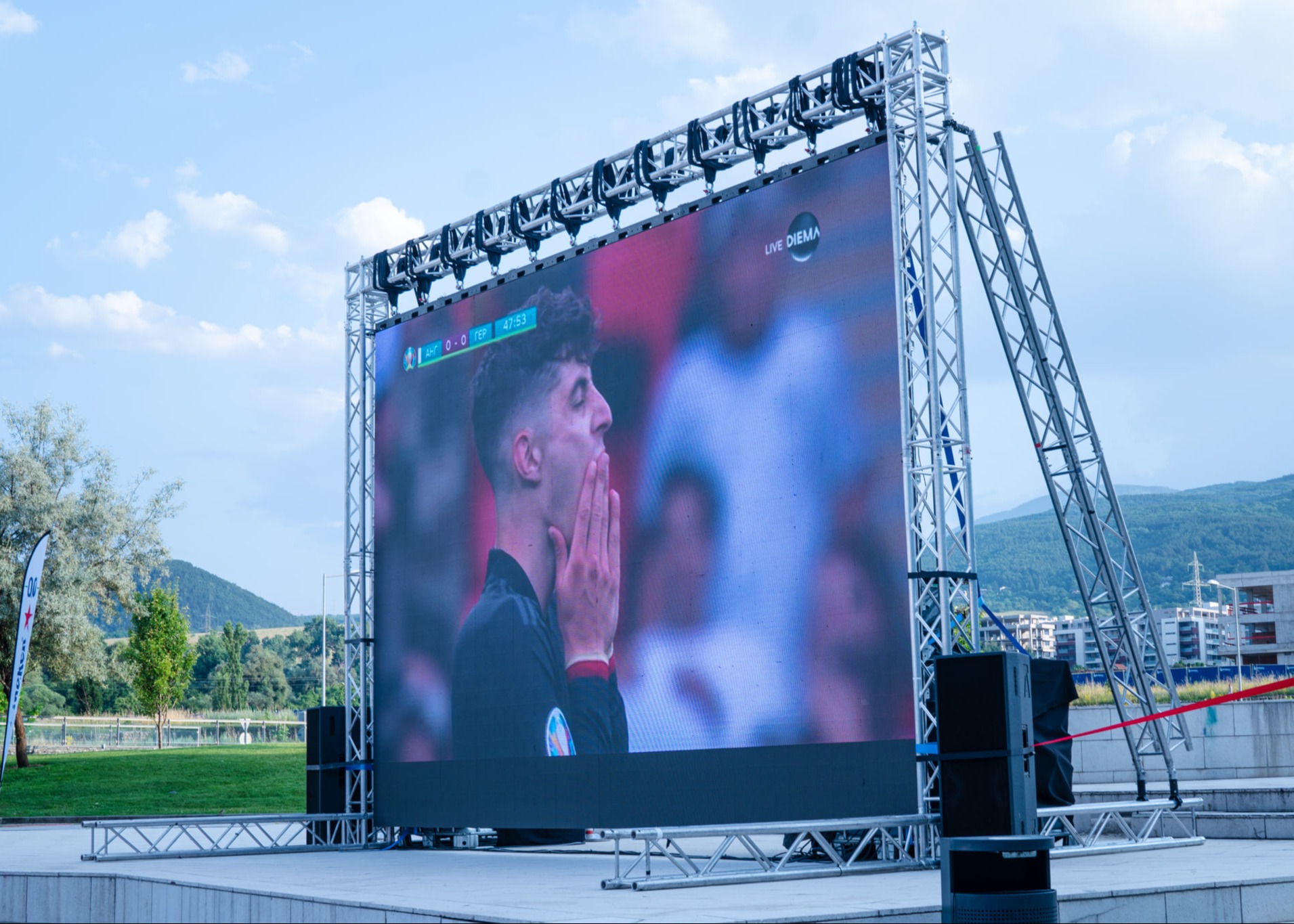 P3.91 Stage LED Screen SMD2121 Die-Casting Aluminum 500mm X 500mm Box 3 Years Warranty