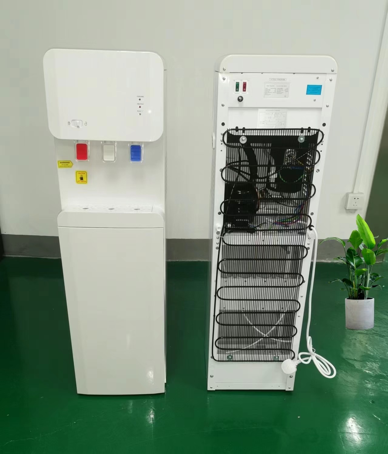 Hot And Cold Water Dispenser Filered 50Hz Frequency For Office