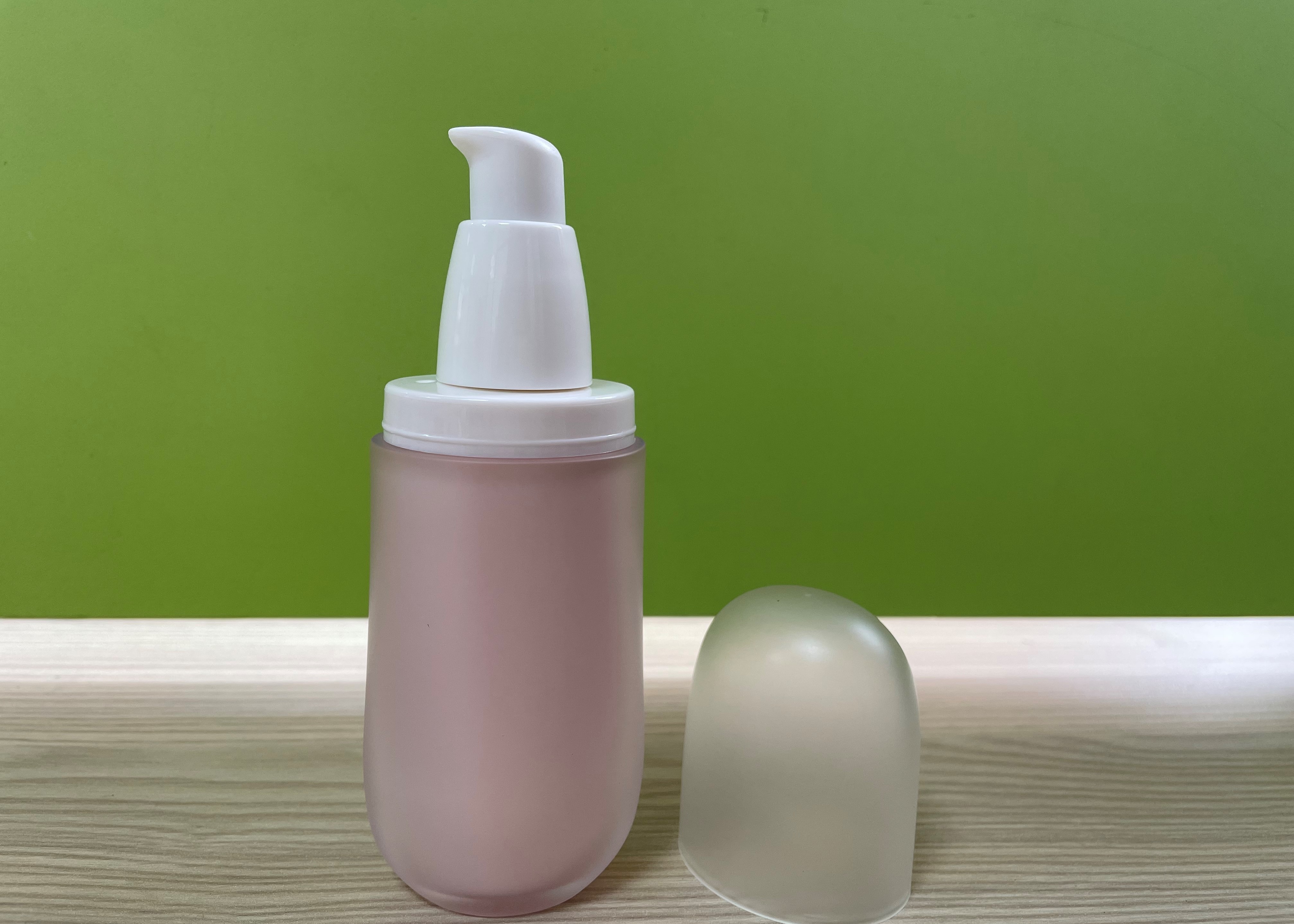 50ml Doube Wall Plastic Cosmetic Bottles With Lotion Pump Cap
