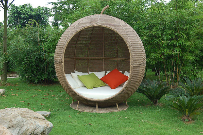Powder Coated Outdoor Furniture Apple Style Rattan Weaving Sofa for Backyard Relaxation
