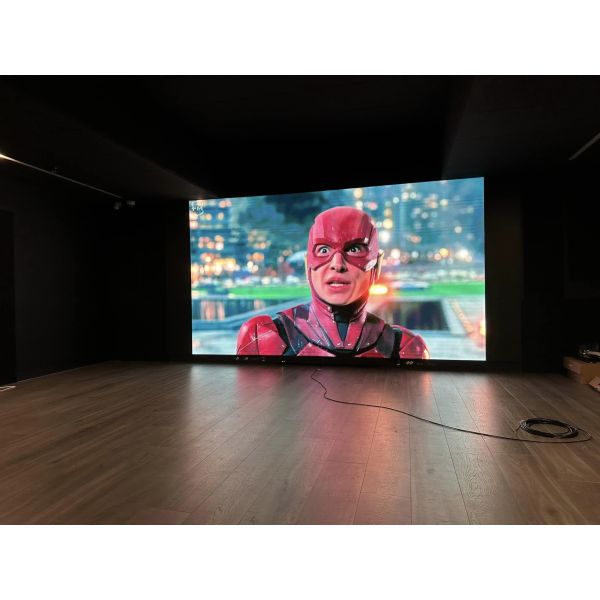140/60 Display Viewing Angle RGB LED Projector for Dynamic Displays and Presentations