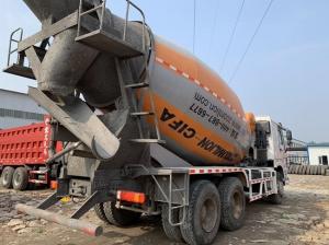 China Hydraulic Pump Used Concrete Mixer Truck , 8cbm 10cbm Used Cement Mixer Truck on sale