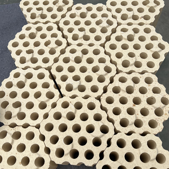Silica Brick For Furnaces Superior Refractoriness 1580° Refractoriness 1770°