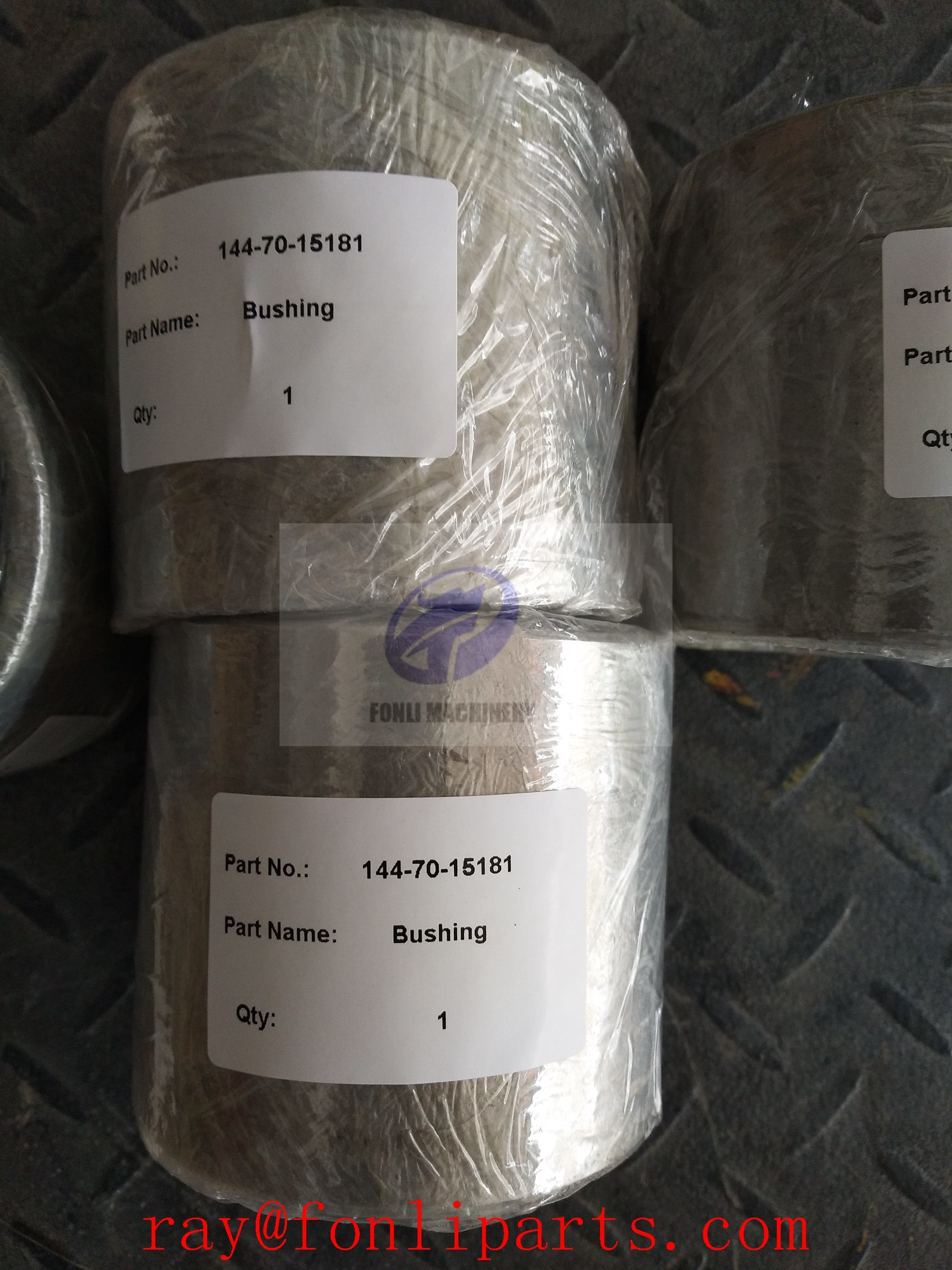 OEM komatsu D60，D65,D85 bulldozer MAIN FRAME bushing 144-70-15181