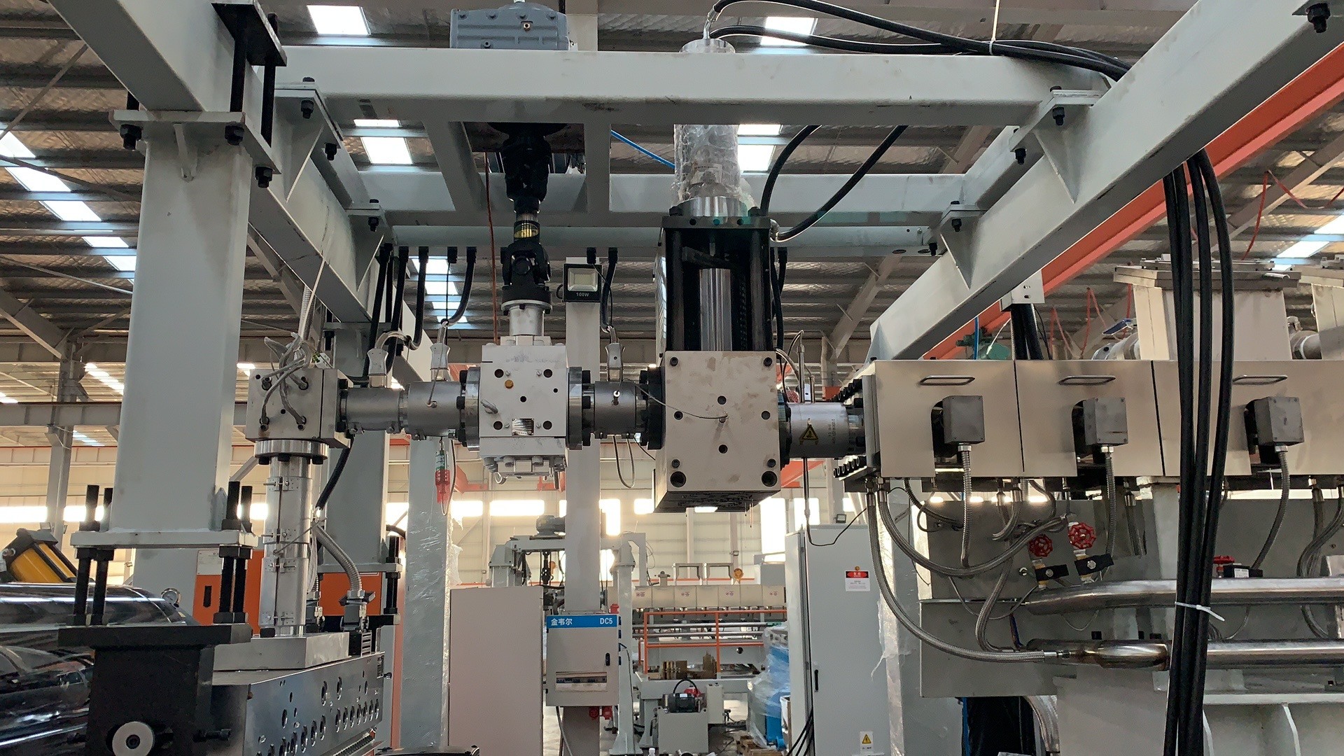 PC/PMMA solid board Extrusion Line 2 - 8mm Thickness ，1-3 layers customized capacity