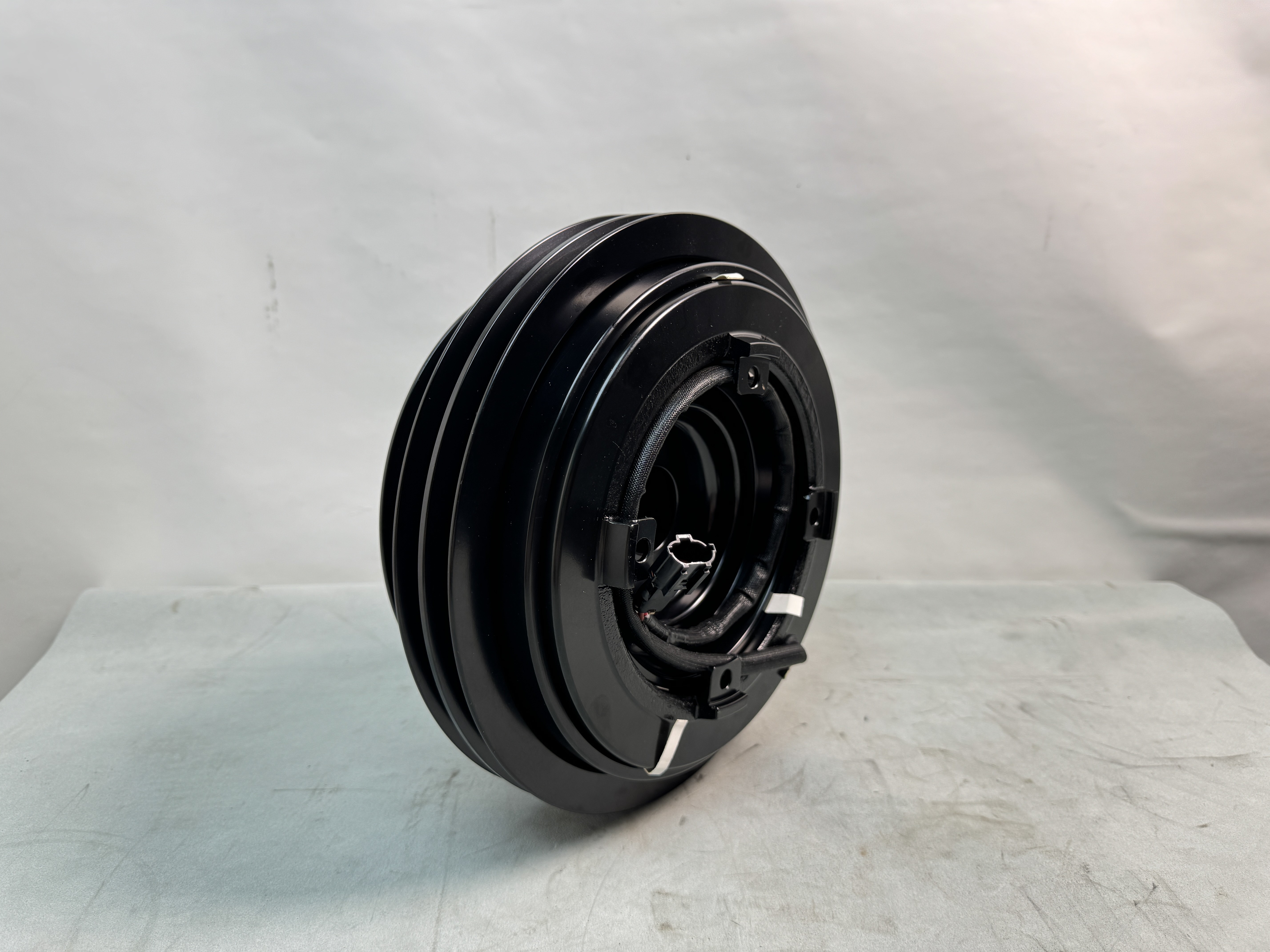 Genuine and High Performance Magnetic Clutch 8114-00189 used for Yutong bus China Truck and Bus Auto Spare Parts