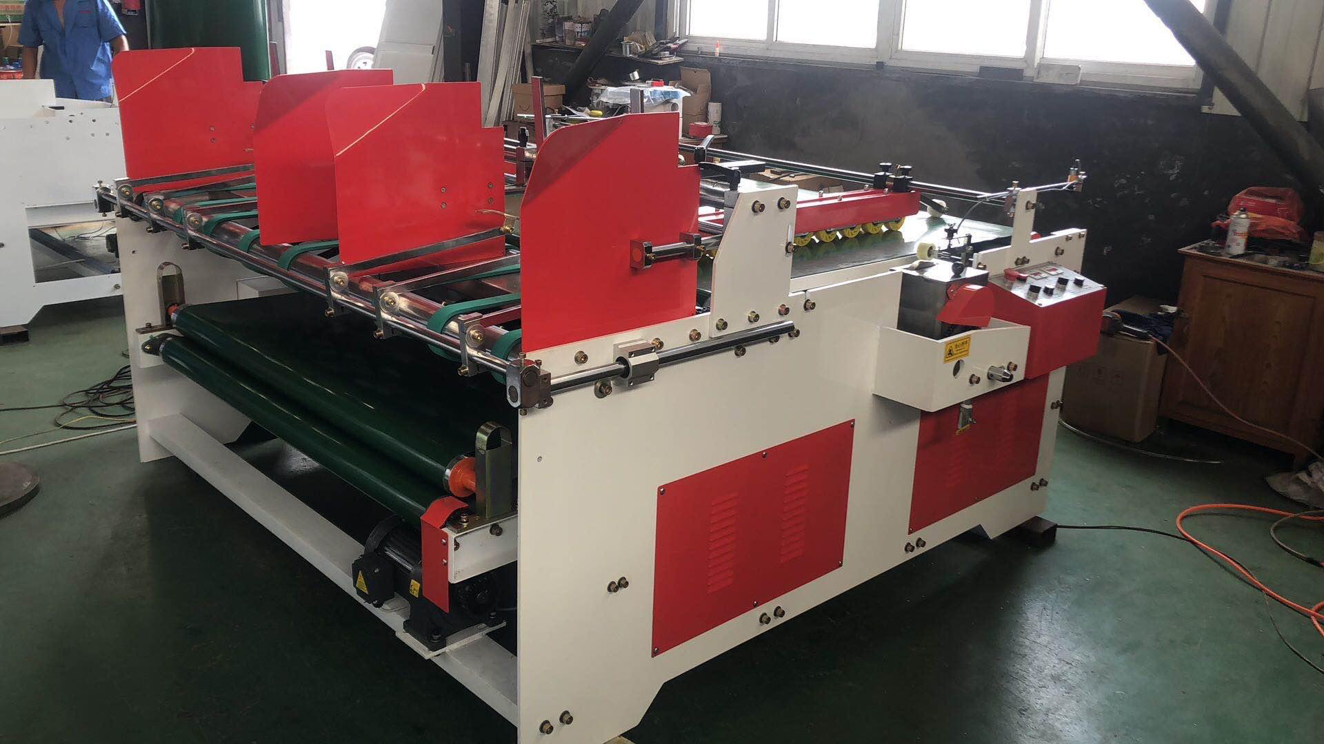 Pressing Type Semi-Automatic Folding Gluing Box Machine