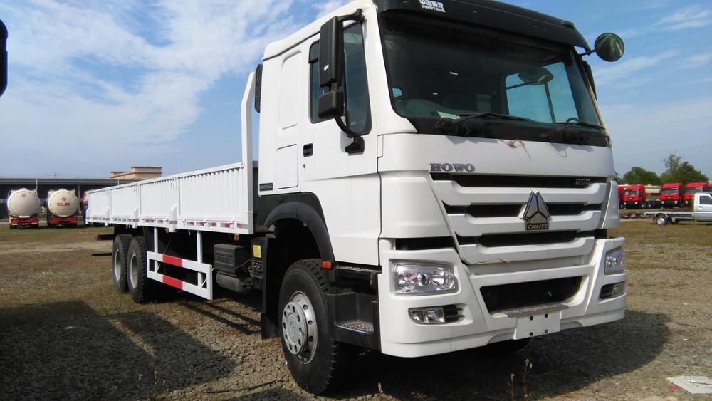 For sale sinotruk HOWO 8*4 stake box lorry 371 hp big volume