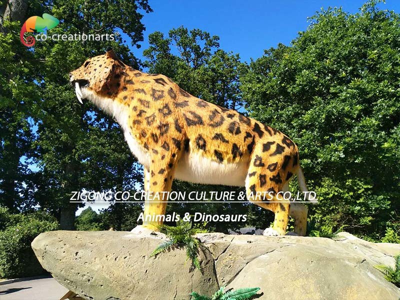 Sun Proof Realistic Animal Animatronics Sabre Wulf For Safari Park