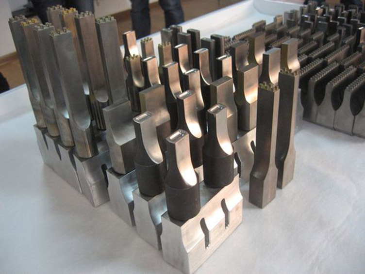 ultrasonic welding mould (head tool)