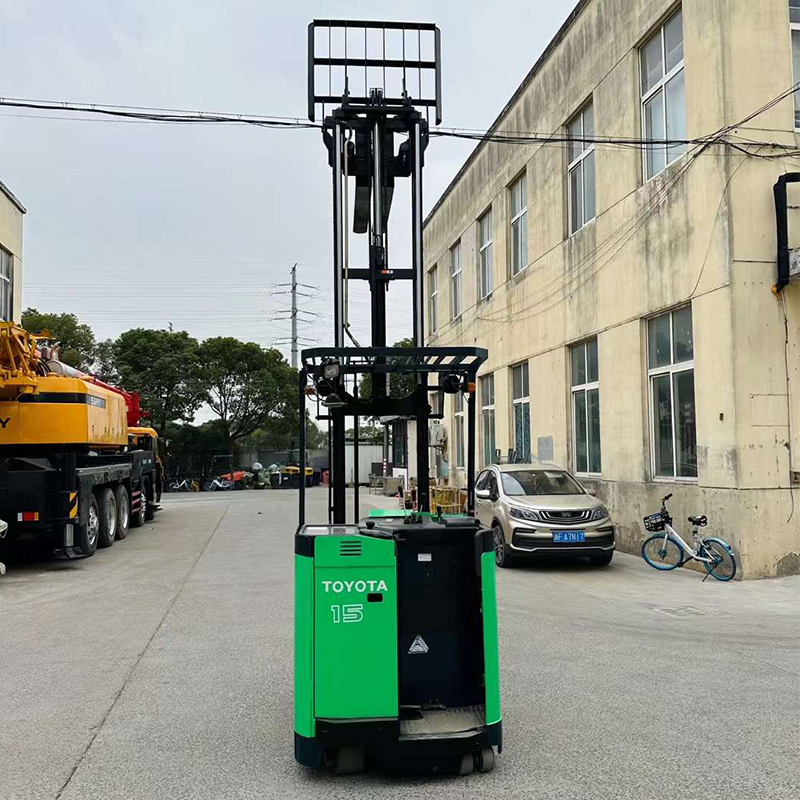 Used Lifting Tools 1.3 Ton Diesel Forklift with Frame Hot Item