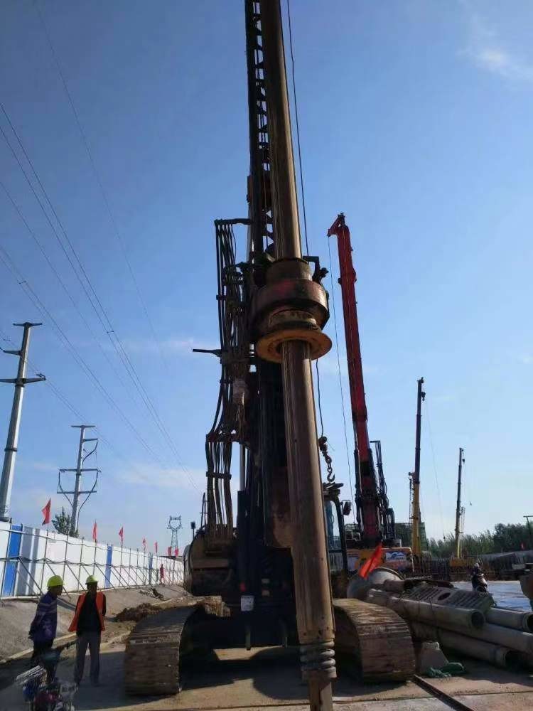 Used SR285 Hydraulic Drilling Rig Machine With 15.68L Displacement 260kN Pressure