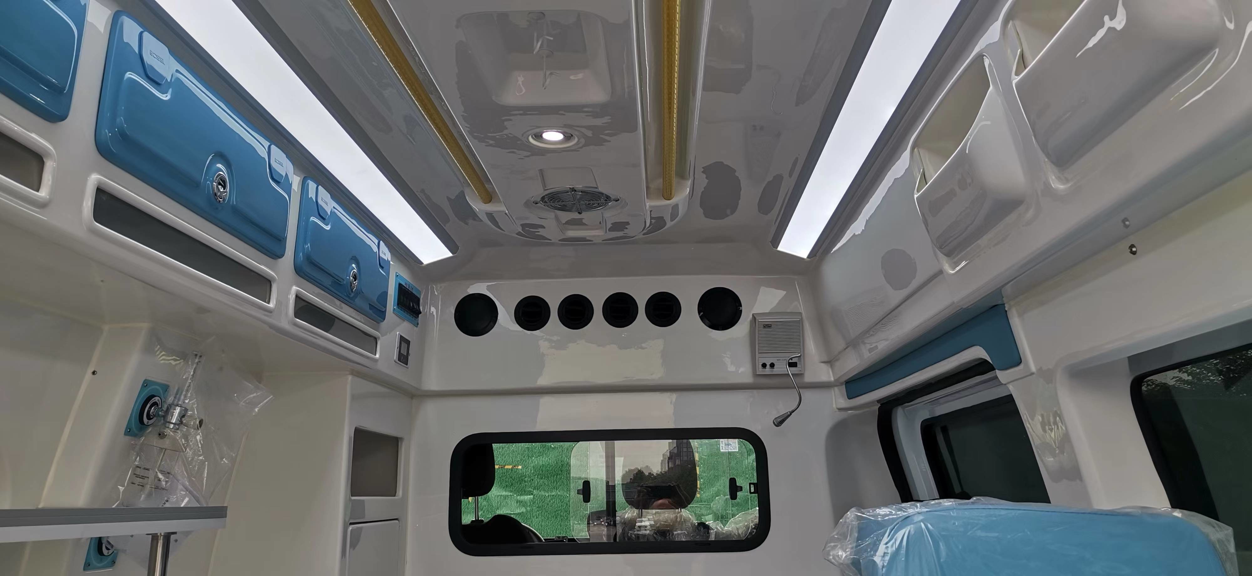 Ford Transit Medical Ambulance Gasoline 8 Seats Ford Transit Box Ambulance